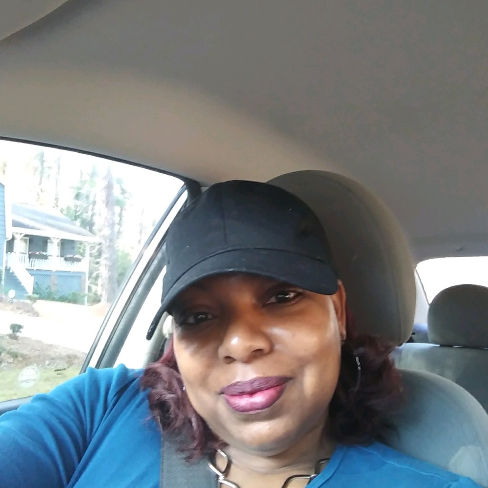 Meet your Posher, Nakeida